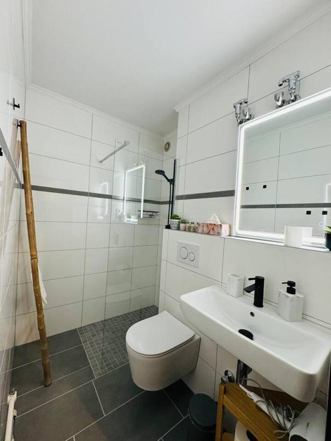 Klassen Stay - Design Studio In 11 Etage - Tolle Aussicht - Sauna, Pool - Netflix Lahnstein Buitenkant foto