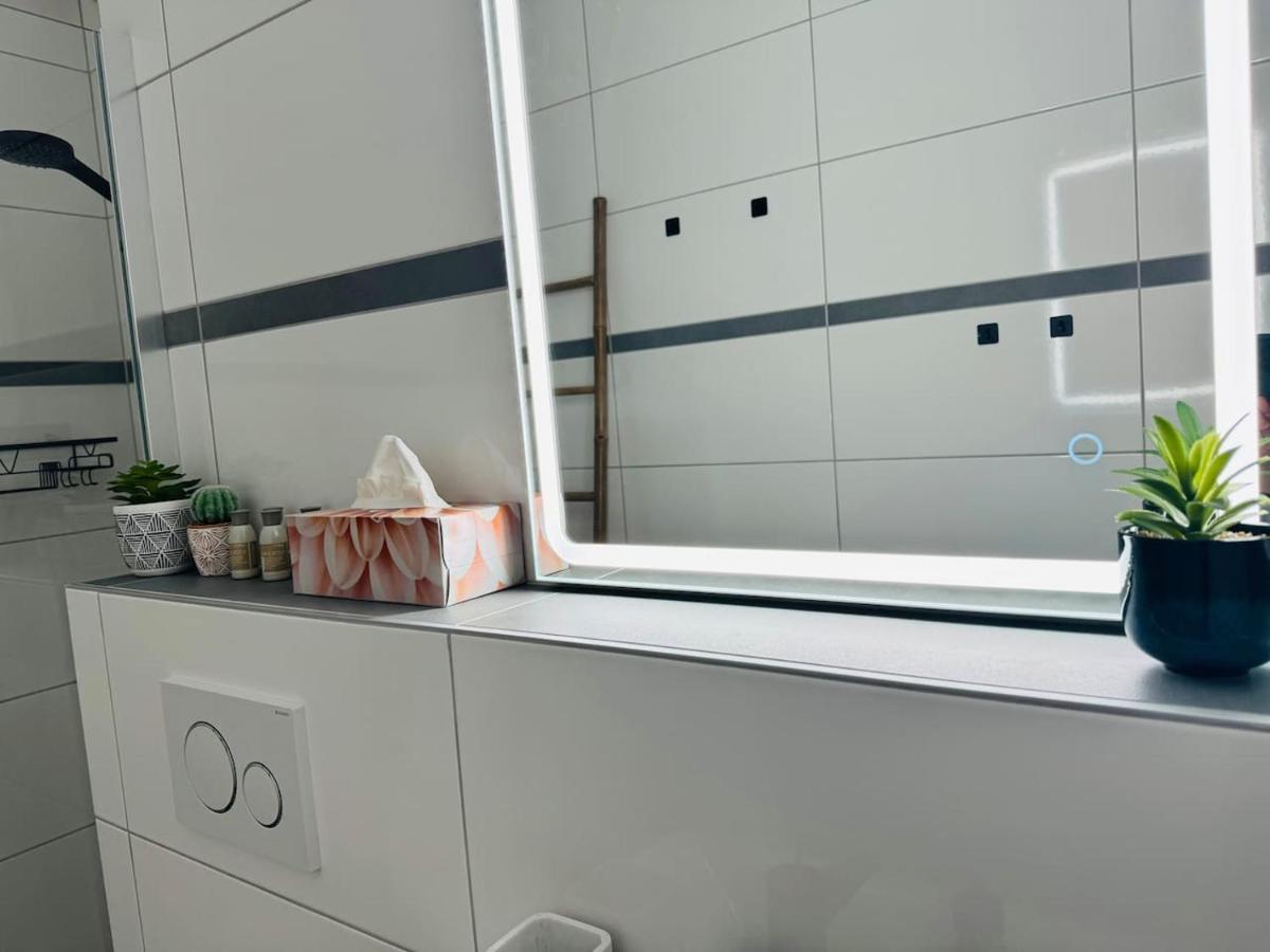 Klassen Stay - Design Studio In 11 Etage - Tolle Aussicht - Sauna, Pool - Netflix Lahnstein Buitenkant foto